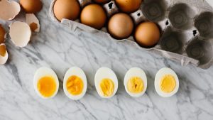 Luộc trứng cút bao nhiêu phút thì ngon? Những cách luộc trứng độc đáo