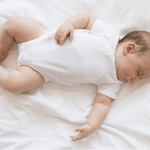 Trẻ 3 tháng tuổi ngủ 7 - 8 tiếng mỗi ngày