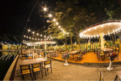 TOP 5 đèn LED trang trí quán cafe sân vườn hút khách nhất